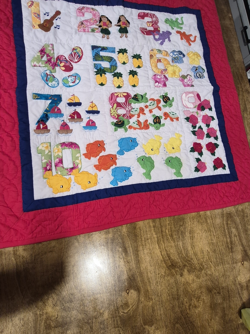 Regency Creations Hawaiian Vintage Hanging Quilt
